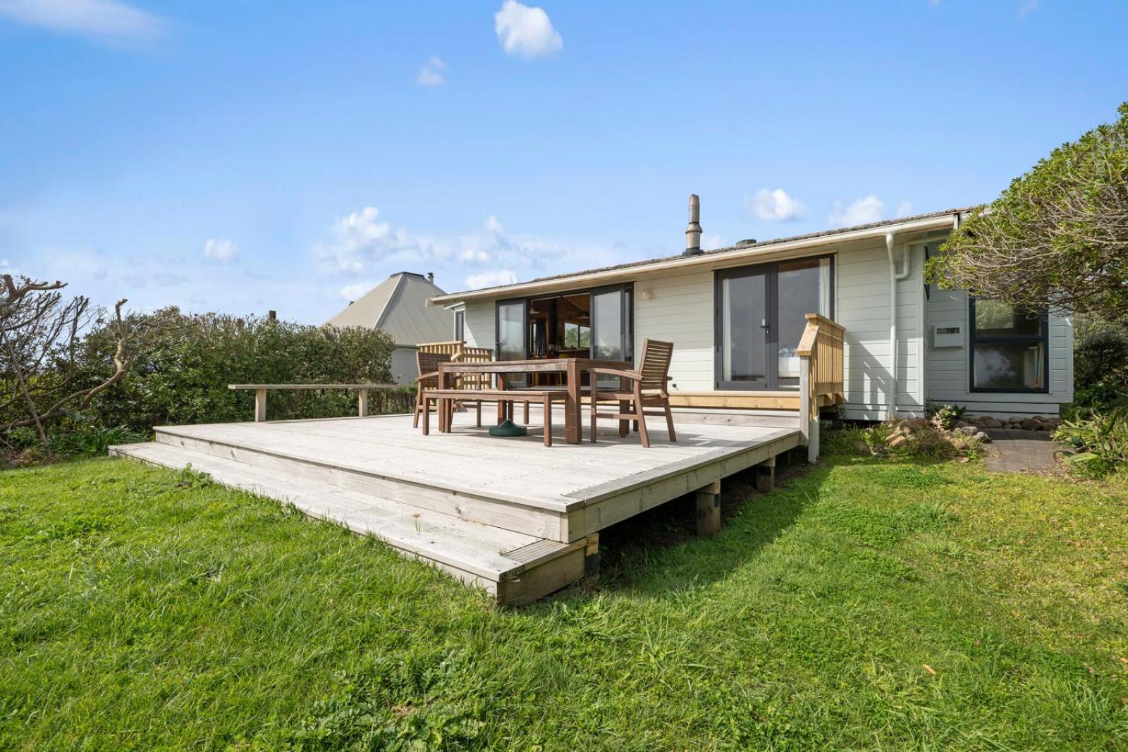 The Beachsider - * Te Horo