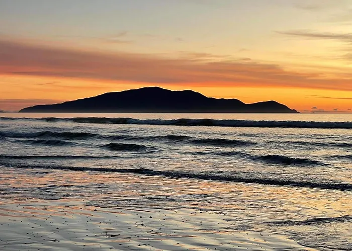 The Beachsider - Te Horo Beach Holiday Home
